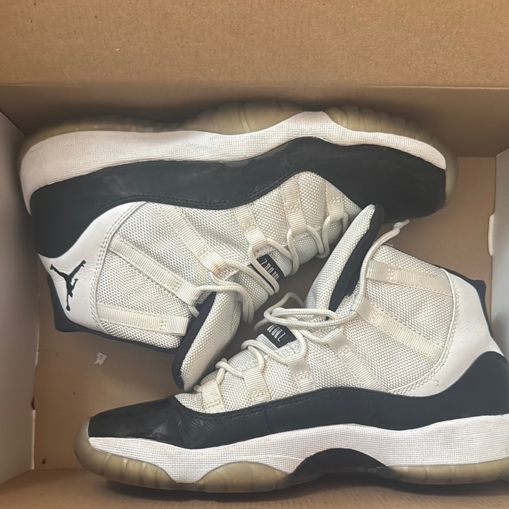 Jordan Sneakers in Black and White